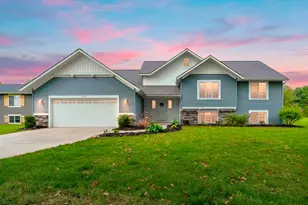 1946 Cygnet Dr, Otsego, MI 49078 - Photo 1