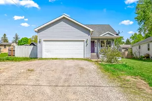 70 Superior St, Hillsdale, MI 49242 - Photo 1