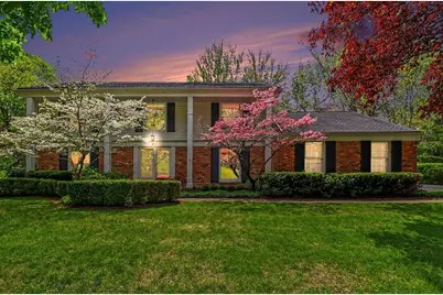 910 S Shady Hollow Circle, Bloomfield Hills, MI 48304 - Photo 1