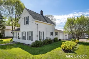 322 E Gardner St, Sparta, MI 49345 - Photo 1