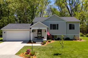 120 E 40th St, Holland, MI 49423 - Photo 1