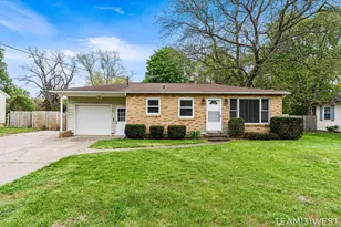 754 Riley St, Holland, MI 49424 - Photo 1