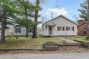 10138 S Lakeside Ridge Rd, Baldwin, MI 49304 - Photo 1