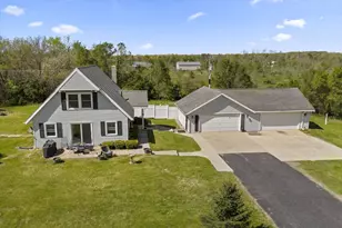 26016 Yankee St, Edwardsburg, MI 49112 - Photo 1