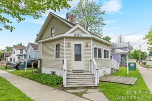 201 S Jefferson St, Ionia, MI 48846 - Photo 1