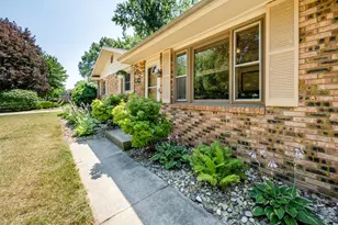 1860 Arcadia Dr, Saint Joseph, MI 49085 - Photo 1