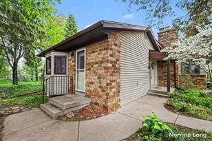 2579 Knightsbridge Rd SE, Grand Rapids, MI 49546 - Photo 1