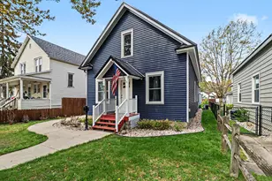 603 N Rowe St, Ludington, MI 49431 - Photo 1