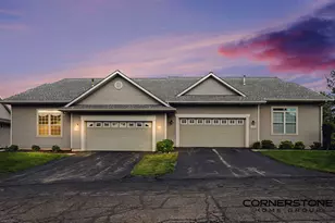 1158 Kensington St NW, Grand Rapids, MI 49534 - Photo 1