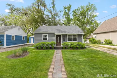 425 South Haven Street, South Haven, MI 49090 - Photo 1