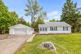 123 Arbor St, Battle Creek, MI 49015 - Photo 1