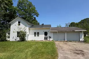 213 Clinton St, Dowagiac, MI 49047 - Photo 1