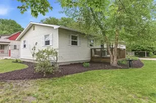 403 S Smith St, New Buffalo, MI 49117 - Photo 1
