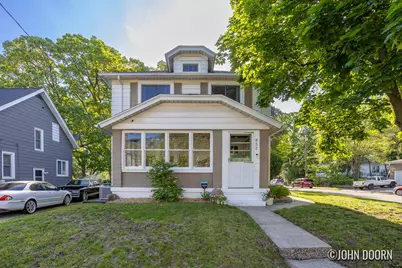 852 Diamond Avenue NE, Grand Rapids, MI 49503 - Photo 1