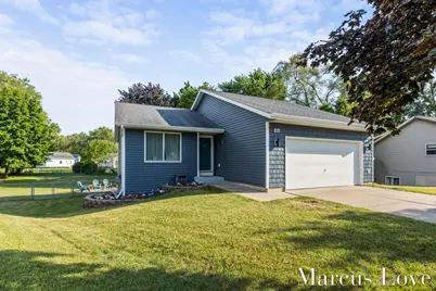 466 Madison Court SE, Kentwood, MI 49548 - Photo 1