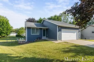 466 Madison Ct SE, Kentwood, MI 49548 - Photo 1