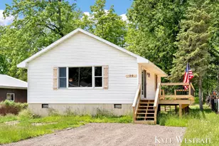 79 Sundago Park St, Hastings, MI 49058 - Photo 1