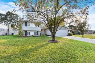 43875 Leeann Ln, Canton, MI 48187 - Photo 1