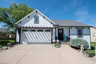 8713 Willow Creek Dr, Jenison, MI 49428 - Photo 1