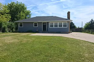 2716 Ridgemoor Dr SE, Grand Rapids, MI 49512 - Photo 1