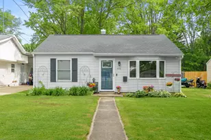 606 Pleasant Ave, Kalamazoo, MI 49008 - Photo 1