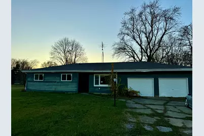 854 S Crystal Avenue, Benton Harbor, MI 49022 - Photo 1