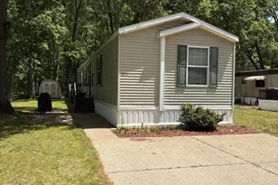 490 S Sunshine Ln, Muskegon, MI 49442 - Photo 1