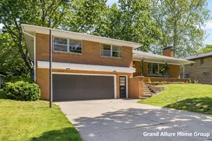 549 Sligh Blvd NE, Grand Rapids, MI 49505 - Photo 1