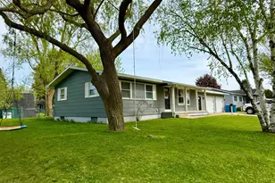 1335 Greenwich St, Manistee, MI 49660 - Photo 1