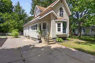 824 Maltby St, Jackson, MI 49202 - Photo 1