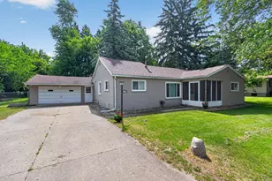 539 Jacqueline St, Jackson, MI 49202 - Photo 1