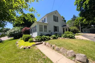 1020 S Marshall Ave, Marshall, MI 49068 - Photo 1