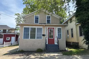 411 Court St, Saint Joseph, MI 49085 - Photo 1