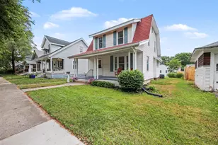 1012 Powers Ave NW, Grand Rapids, MI 49504 - Photo 1