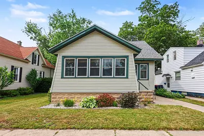 293 W 20th Street, Holland, MI 49423 - Photo 1