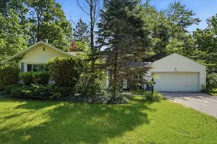 1443 Ogden Ave, Benton Harbor, MI 49022 - Photo 1