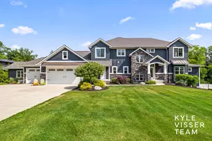 69 Lakeside Dr SE, Grand Rapids, MI 49506 - Photo 1