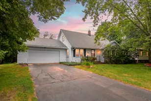 709 Brookside Dr, Otsego, MI 49078 - Photo 1
