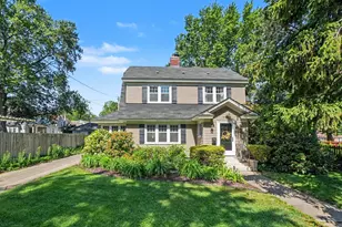560 State St, Holland, MI 49423 - Photo 1