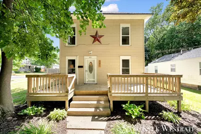 301 W Montcalm Street, Greenville, MI 48838 - Photo 1