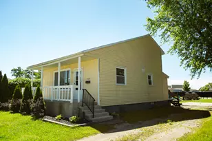 720 Botham Ave, Saint Joseph, MI 49085 - Photo 1