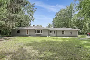 2718 Coloma Rd, Benton Harbor, MI 49022 - Photo 1