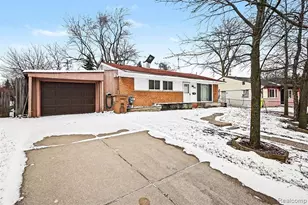 672 Linda Vista Dr, Pontiac, MI 48342 - Photo 1