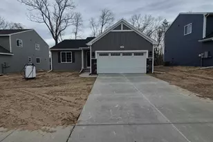 1100 Cedarwood Dr, Greenville, MI 48838 - Photo 1