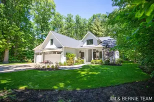 6225 Lighthouse Ct, Saugatuck, MI 49453 - Photo 1
