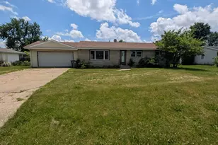 701 Lancashire Dr, Sturgis, MI 49091 - Photo 1