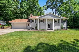 4029 Sunvalley Dr, Kalamazoo, MI 49008 - Photo 1