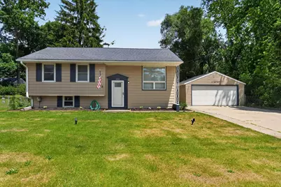 284 Stanford Lane, Jackson, MI 49203 - Photo 1