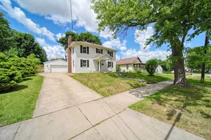 746 Kennedy St, Jackson, MI 49202 - Photo 1