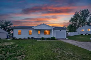 5605 Holly Dr, Jackson, MI 49201 - Photo 1